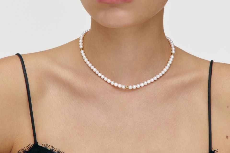 Кольє з перлинами у весільному образі: класика, мінімалізм, сучасність (новини компаній)