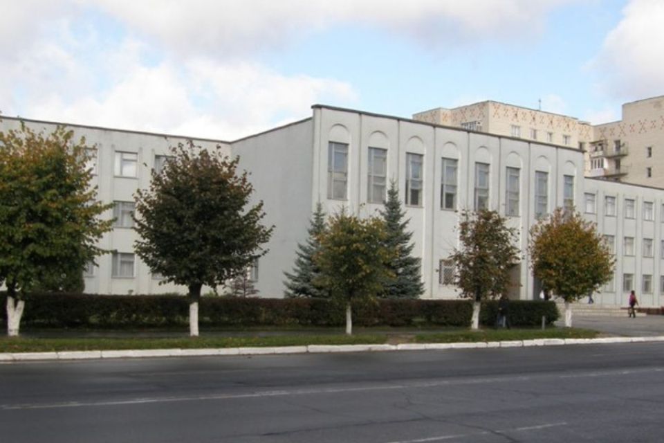 Тут починається шлях хмельницьких стоматологів: історія Шепетівського медичного фахового коледжу