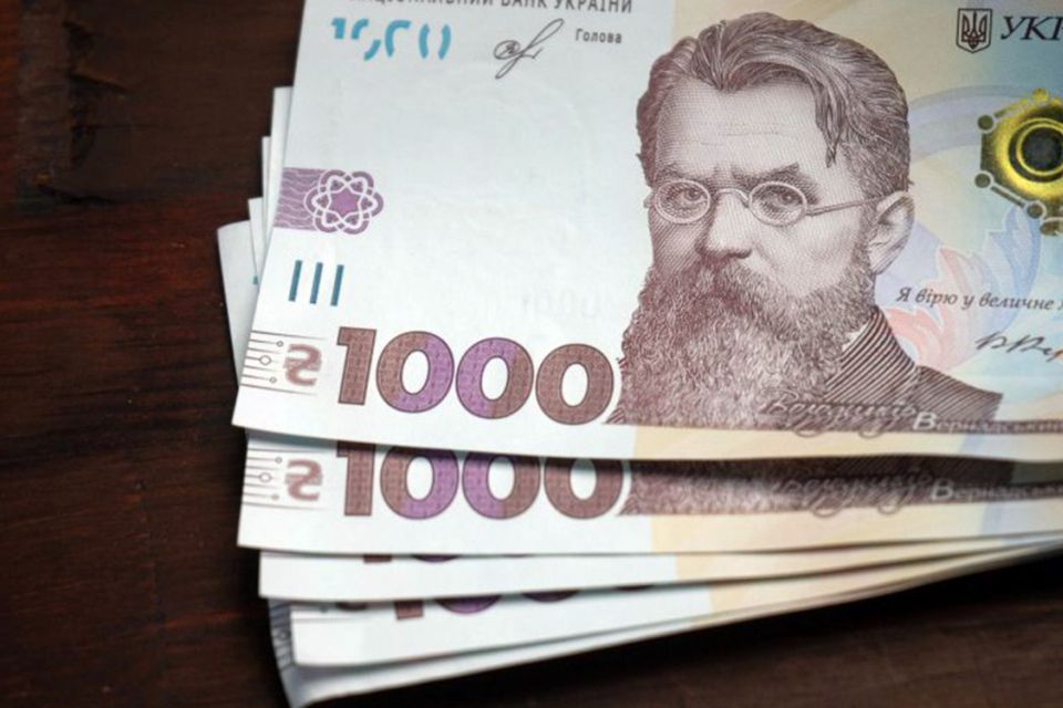 Коли прийде тисяча від держави: Зеленський анонсував старт виплат