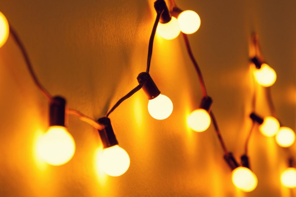 Графік планових відключень світла в Хмельницькому на 1-5 грудня