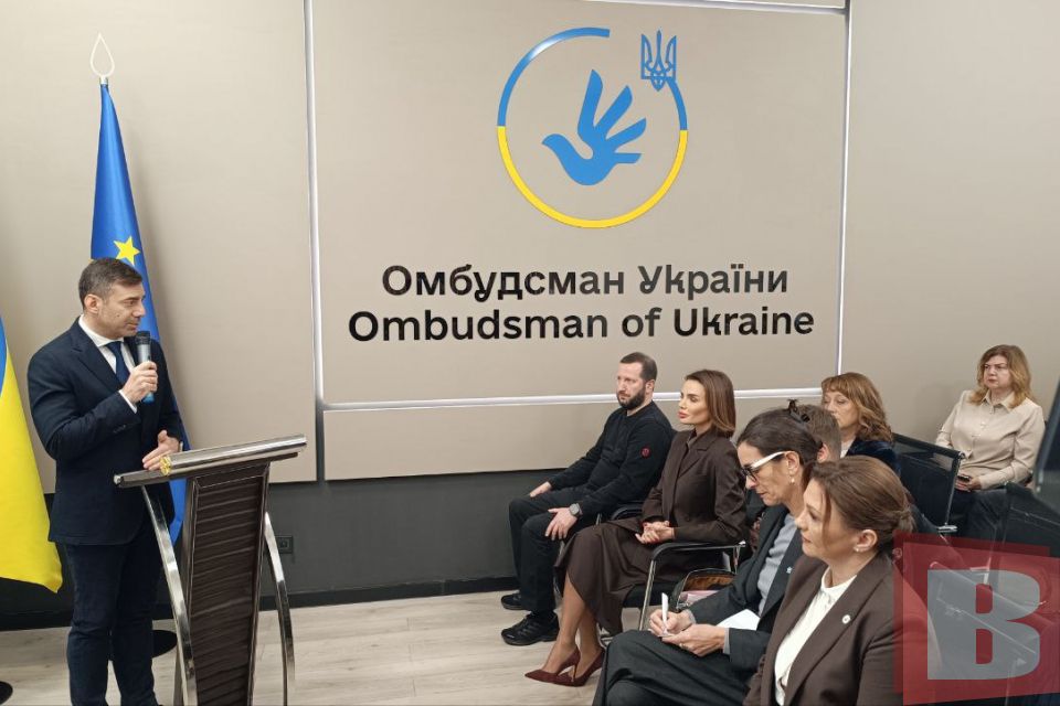 У Хмельницькому відкрили центр захисту прав людини: що там є