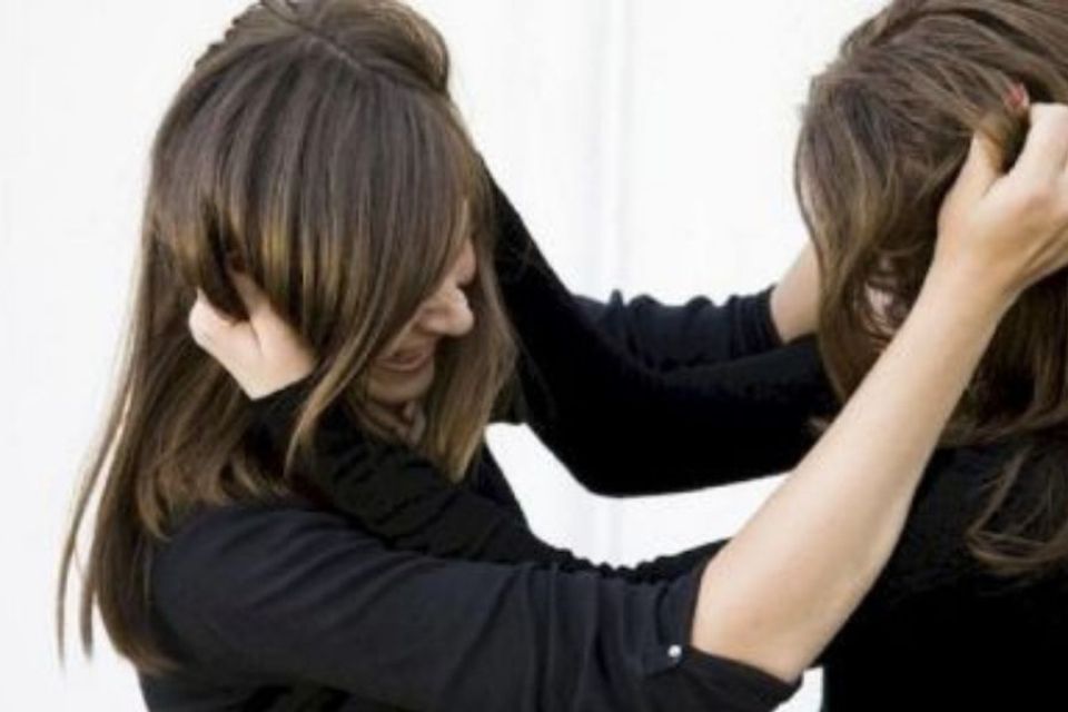 Схопила за волосся і вдарила об одвірок: суд переглянув вирок жительці Летичева