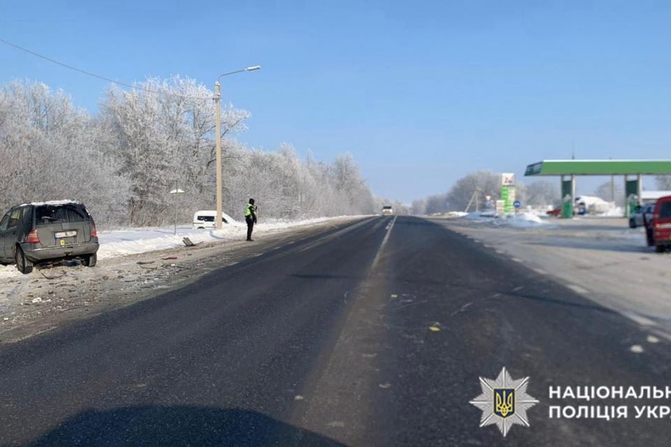 На Хмельниччині зіткнулись автівки. Постраждав водій