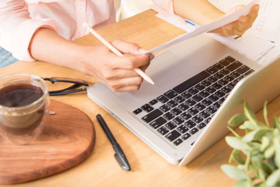 Буде суд над реєстраторкою, яка змінила координати і цільове призначення землі біля Хмельницького