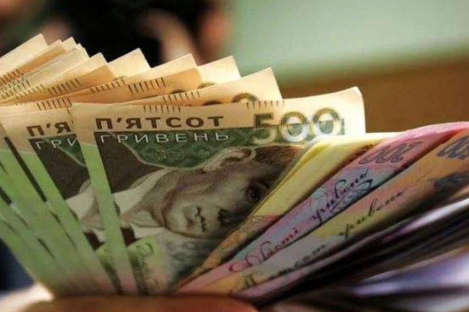 Преміював себе і «малював» табелі працівників: судитимуть директора хмельницької ДЮСШ