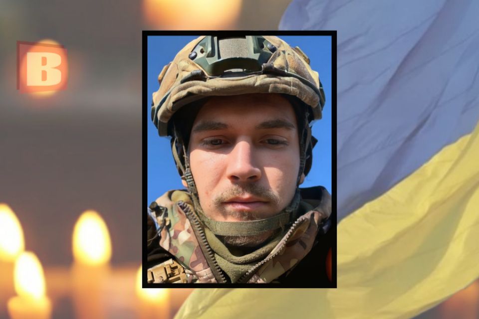На Хмельниччині попрощалися з 19-річним військовим Олександром Корнієнком