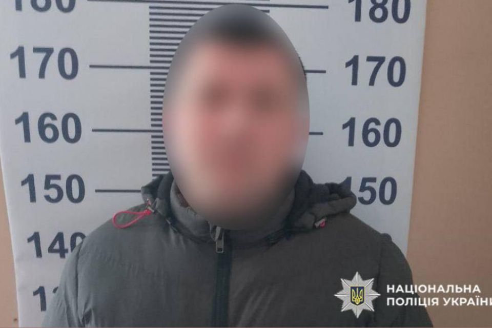 На Хмельниччині чоловік викрав із ферми 10 мішків міндобрив: йому оголосили підозру