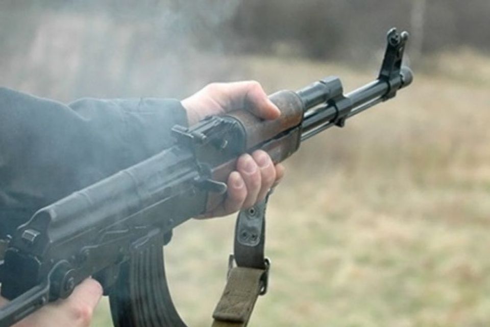 Випустив 90 патронів: поліція з’ясовує обставини нічної стрілянини в мікрорайоні Дубове