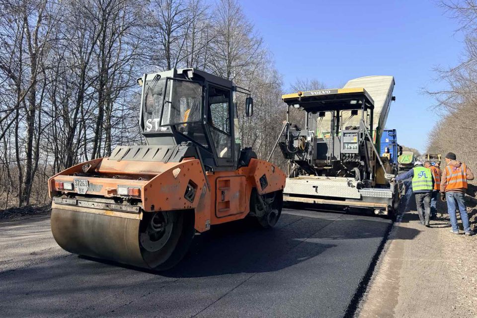 Ямковий ремонт на Хмельниччині: де цього тижня працювали дорожники