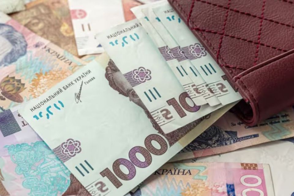 Понад 300 тисяч боргів: Хмельниччина в «жовтій зоні» у рейтингу боржників