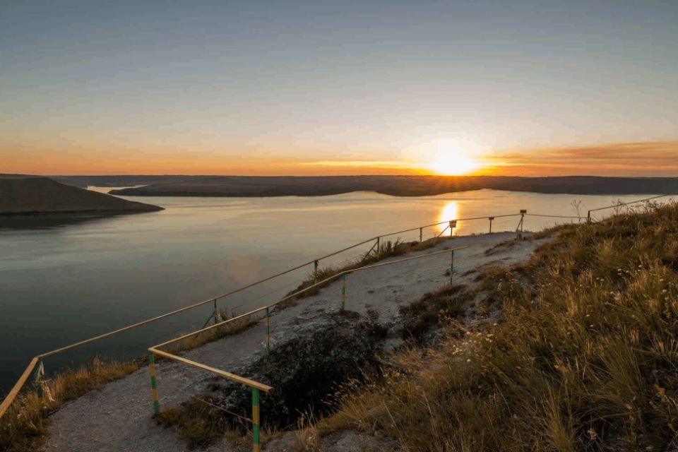 На Бакоті відкрили три нові маршрути з краєвидами каньйону