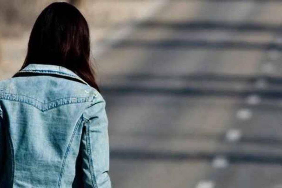 Намагалася втекти до хлопця на Харківщину: полісмени знайшли 13-річну дівчину Хмельниччини