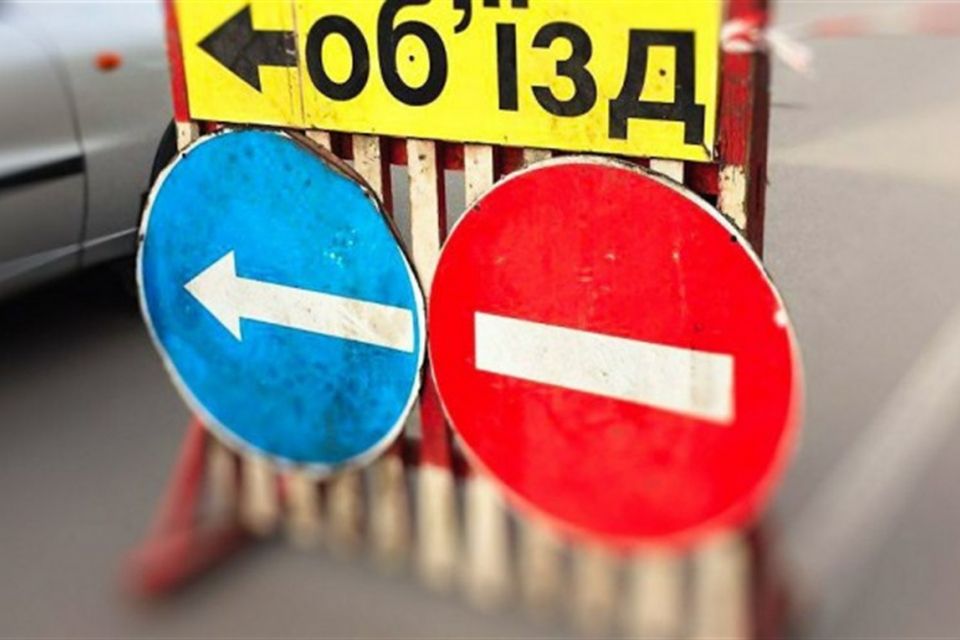 У Хмельницькому в неділю перекриють вулицю Прибузьку: як зміниться рух транспорту