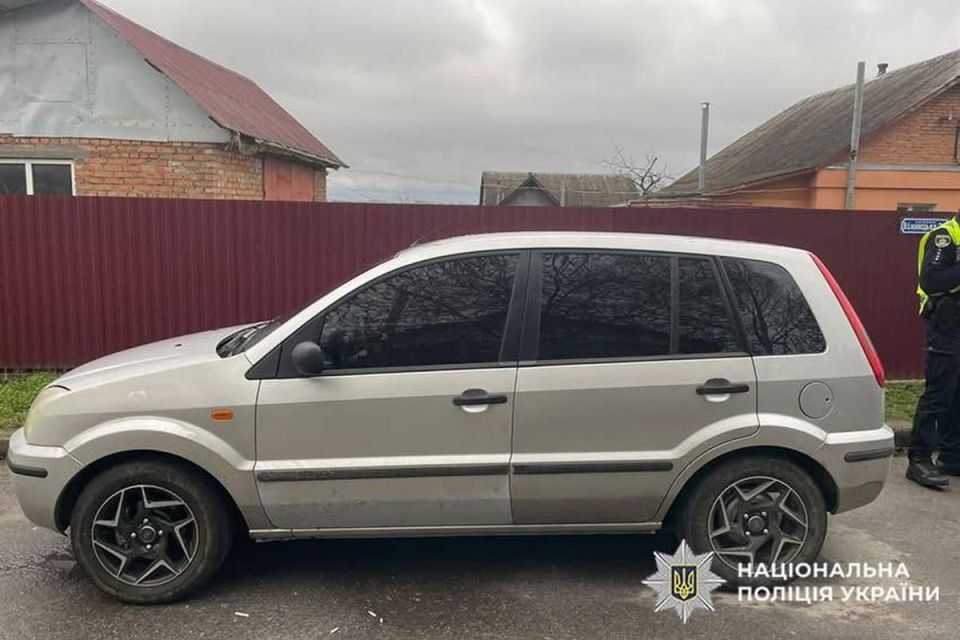 На Вінницькій «Ford» збив жінку. Вона в лікарні