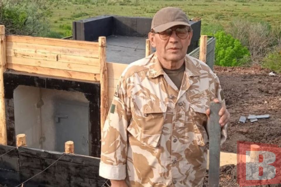 Від руїн Ірпеня до окопів Донбасу: історія 75-річного будівельника з Волочиська