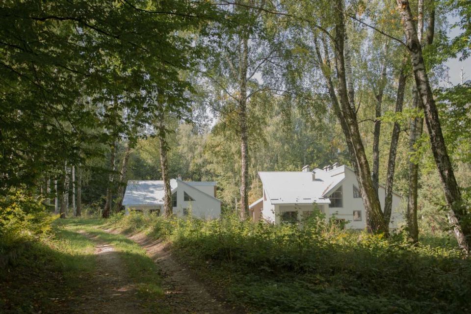 За 40 мільйонів продають закинутий піонерський табір у Хмельницькому районі (ФОТО)