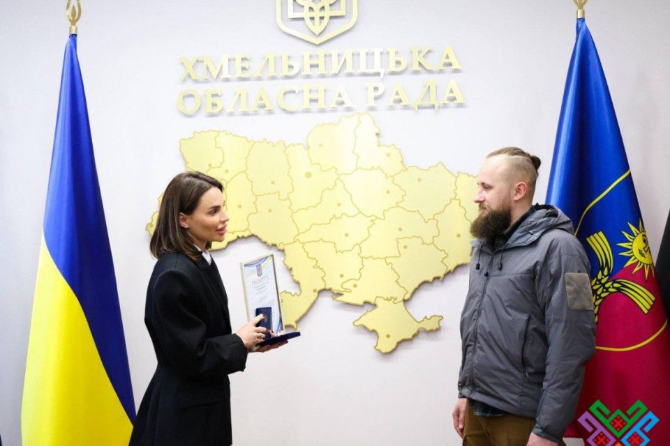 В обласній раді нагородили військового капелана з Хмельниччини