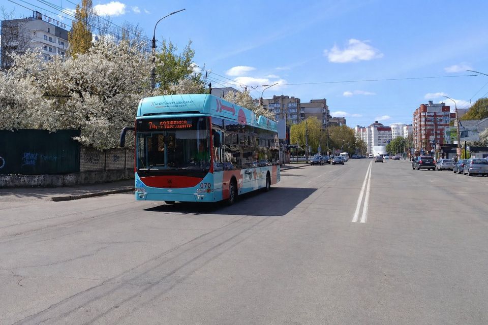 Тролейбуси не доїжджатимуть до Ракового через ремонт дороги