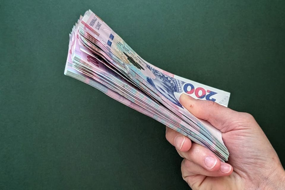 ТОП-10 найзатребуваніших вакансій на Хмельниччині: де платять більше