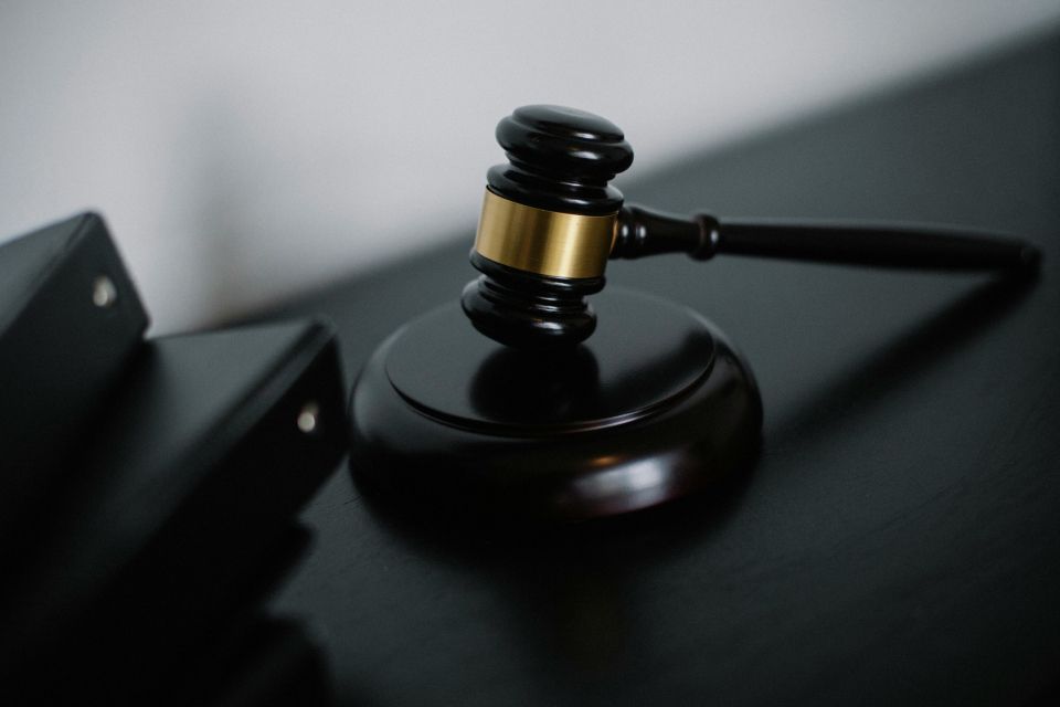 На Хмельниччині жінка через суд доводила, що син не прийняв спадщину батька