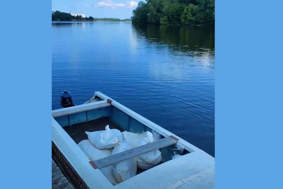 Південний Буг та озеро у Хмельницькому очищують вапном
