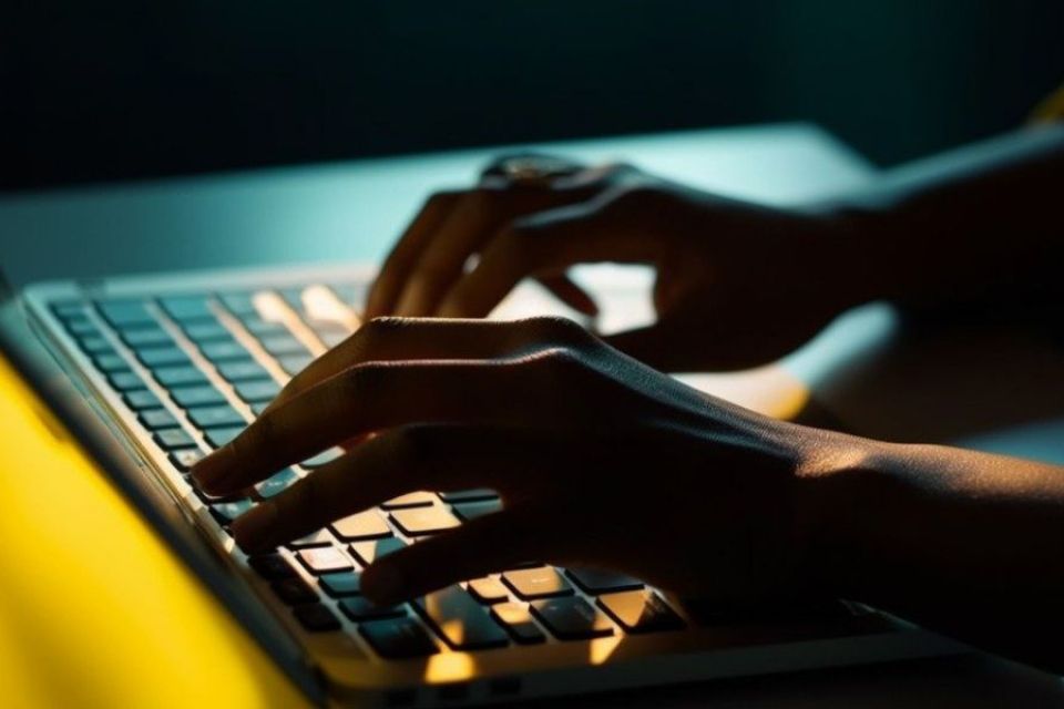 Хотіла заробити на біржі — втратила 678 тис.грн: шепетівчанка потрапила на гачок шахраїв