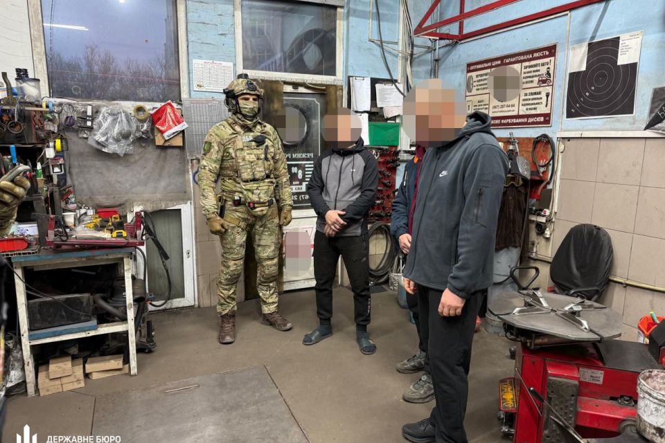 Замість служби — СТО: повідомили про підозру екскомандиру військової частини з Хмельниччини