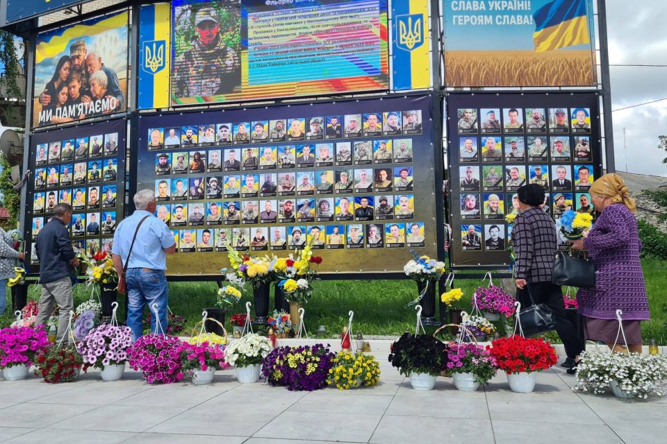 Пʼятьох воїнів з Хмельниччини нагородили посмертно: хто вони