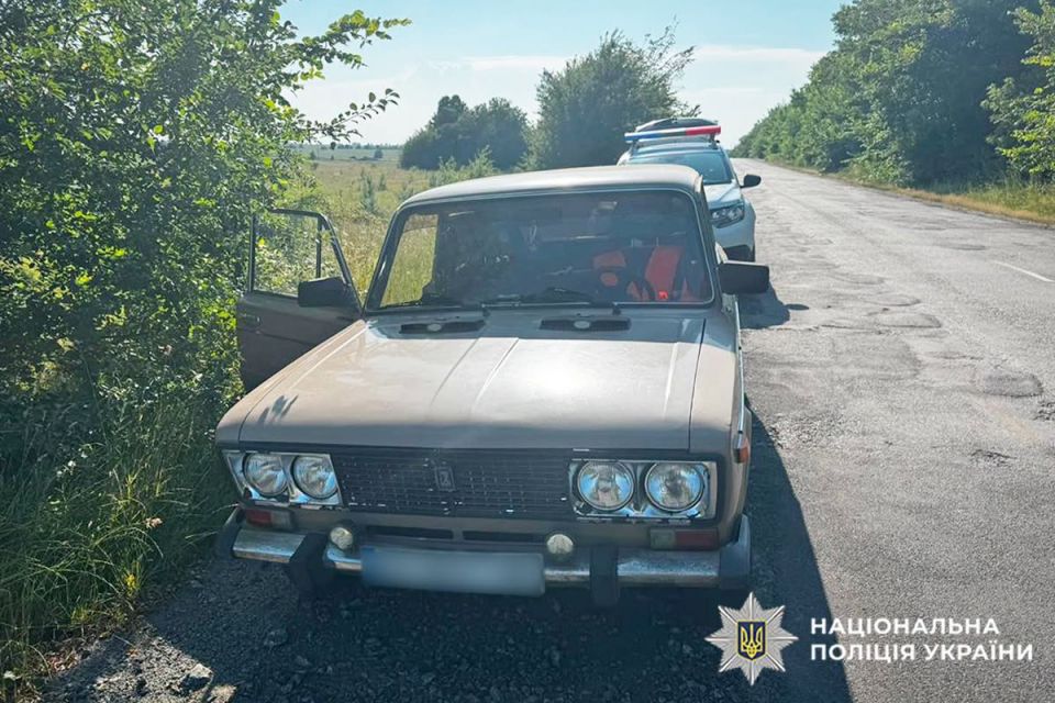 На Хмельниччині п'яний водій без посвідчення запропонував хабар поліцейським