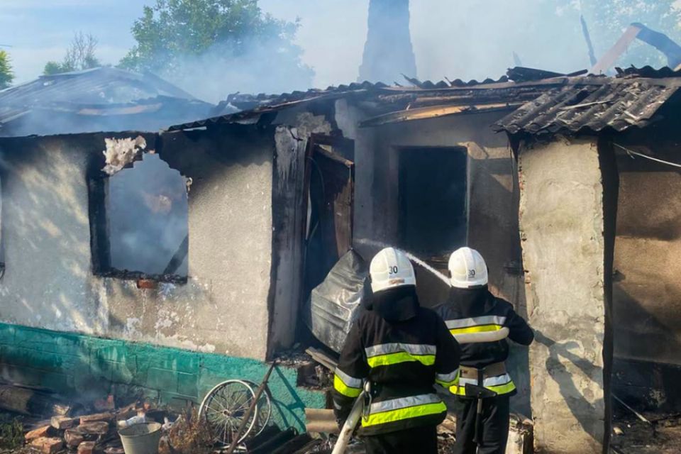 На Хмельниччині горіли житлові будинки: деталі