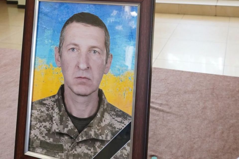 У Славуті попрощалися з 56-річним воїном Андрієм Рижуком