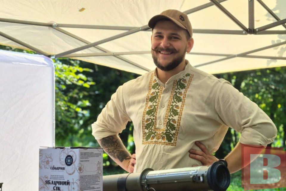 В Хмельницькому відбувається ярмарок, в якому беруть участь ветерани