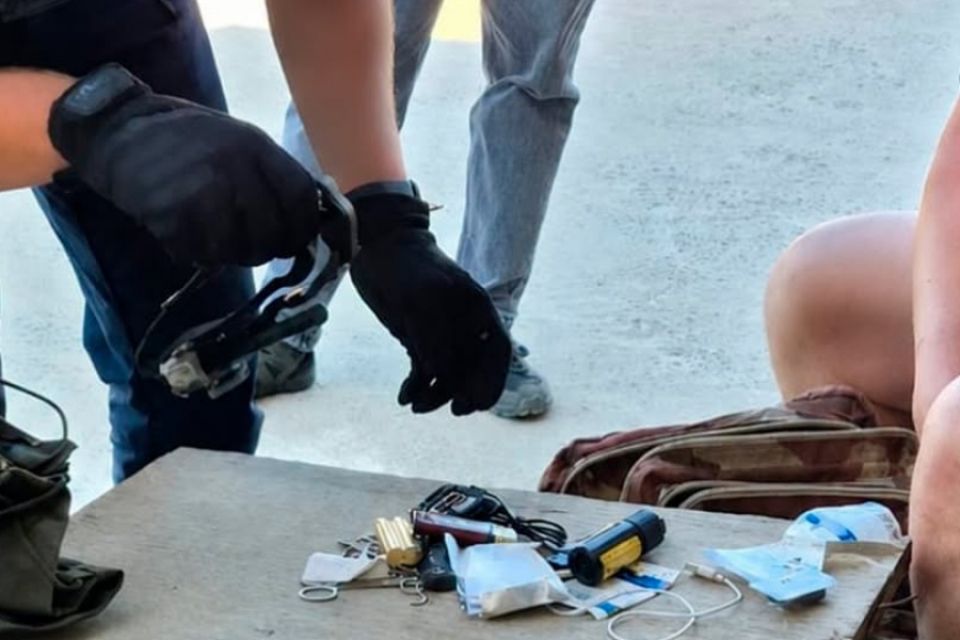 На вокзалі у Хмельницькому затримали військового з набоями в рюкзаку