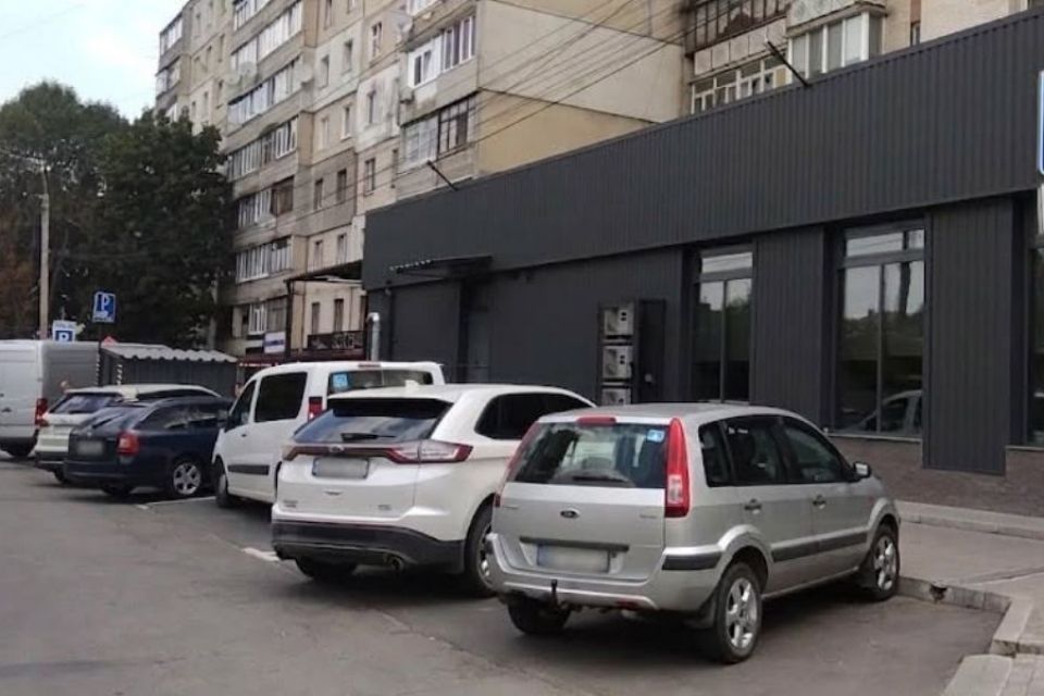 За тиждень у Хмельницькому на водіїв склали 426 постанов за порушення правил паркування