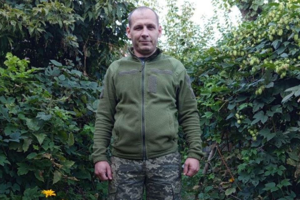 «Якщо хочеш вижити – дивись правді в очі». Інтерв’ю з пілотом «Івашка» про піхоту, СЗЧ та байдужість тилу (соціальна реклама)