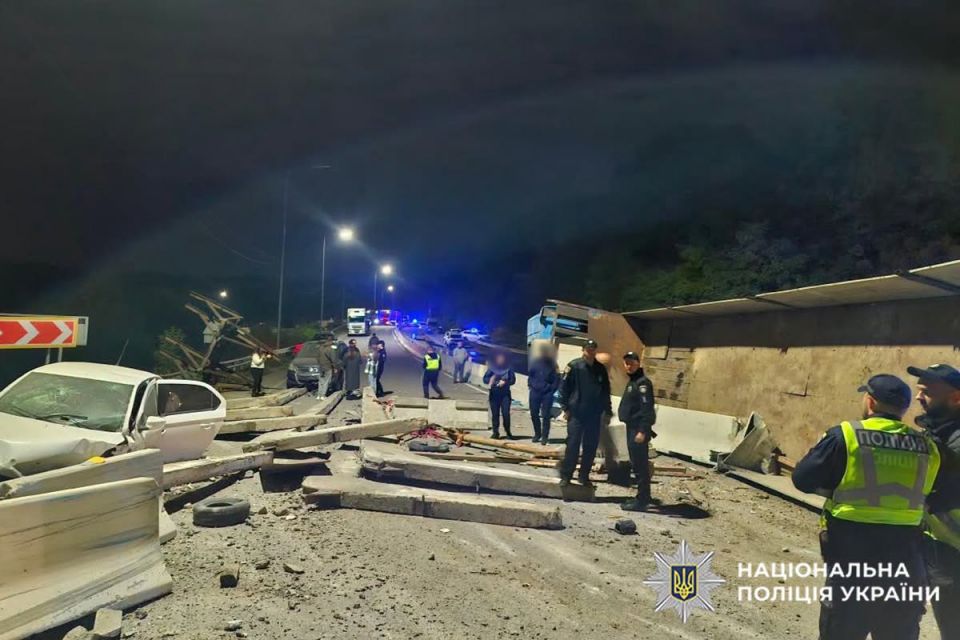 Один загиблий та двоє постраждалих: подробиці трьох аварій на Хмельниччині
