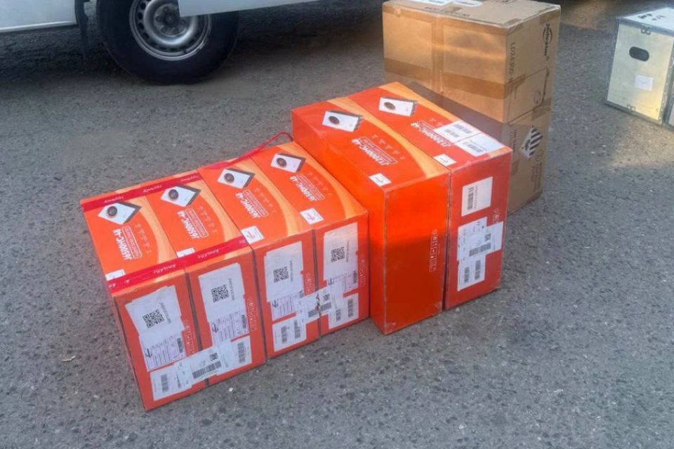 Жителя Хмельниччини зупинили на кордоні з незадекларованими товарами на мільйон гривень