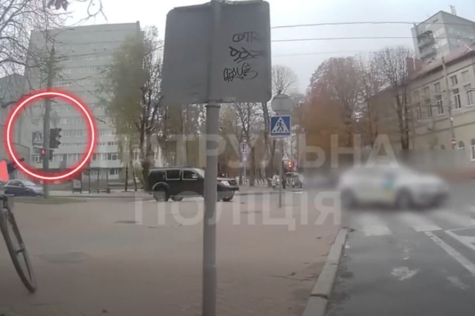 У центрі Хмельницького зупинили водія під наркотиками