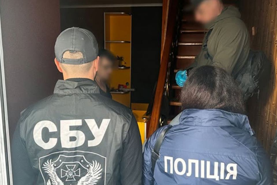 Хмельничанин продавав метадон, який отримував від лікарів: буде суд
