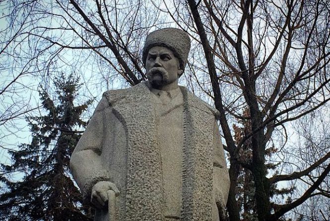 Про пам'ятники Шевченку у Хмельницькому. Чому місто 11 років було без Кобзаря? : 31:03:2018 - vsim.ua