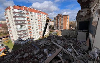 «Кімнати немає повністю»: мешканці будинку на Тернопільській про знищене житло