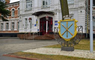 Середня зарплата в Хмельницькому зросте до 28 тисяч: прогноз бюджету громади на три роки