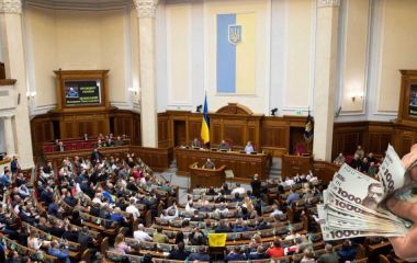 Нардепам з Хмельниччини – по 200 тисяч на витрати: пояснення змін та реакція суспільства