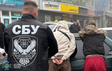 Вивозили військовозобов’язаних за кордон: на Хмельниччині викрили схему ухилення від мобілізації