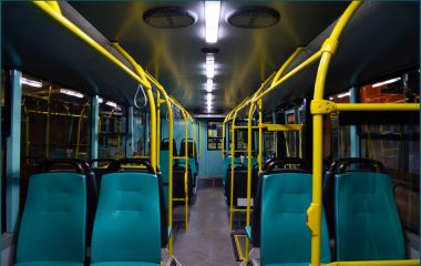 Хто у Хмельницькому може безкоштовно їздити у громадському транспорті: перелік категорій