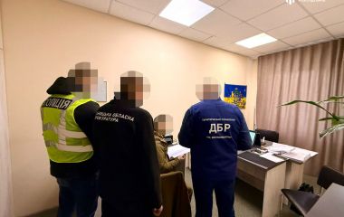 Слідчий з Хмельницького купив авто за кошти, вилучені під час обшуків, — ДБР