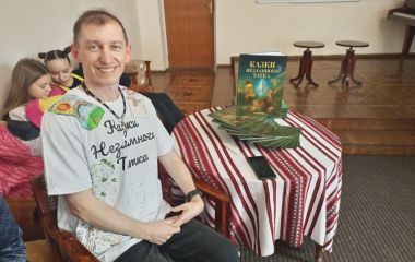 Заново вчився говорити і написав книгу: історія ветерана з Хмельницького