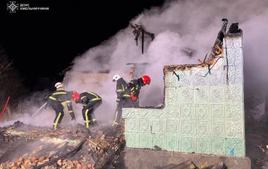 Мати і троє дітей загинули у пожежі на Хмельниччині