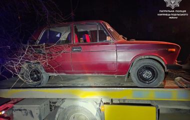 П’яний і без прав: у Кам’янці зупинили водія