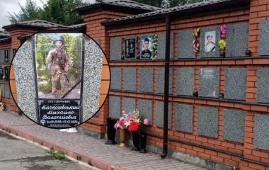 Відмовляли, бо був в СЗЧ: хмельничанка розповіла історію поховання захисника на Шаровечці